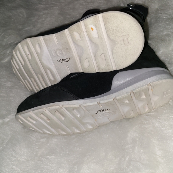 UGG Size 5 Black Leather Sneakers - Picture 5 of 7